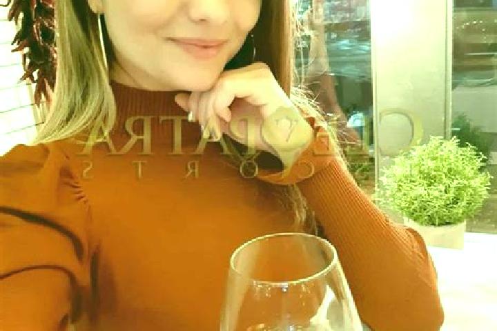 Scarlett, 30, a dark blonde amber-eyed indian companion based in Debre Mark os. Offering OWO, Party Girl, Striptease, CIM. Available for incall and outcall, ...