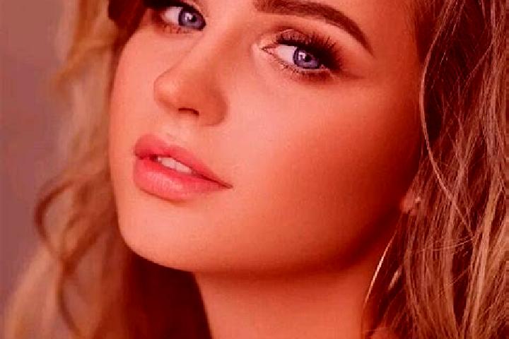 Scarlett, 30, a dark blonde blue-eyed mediterranean companion based in Darzab. Offering Fetish, Prostate Massage, CIM. Available for incall and outcall, day ...