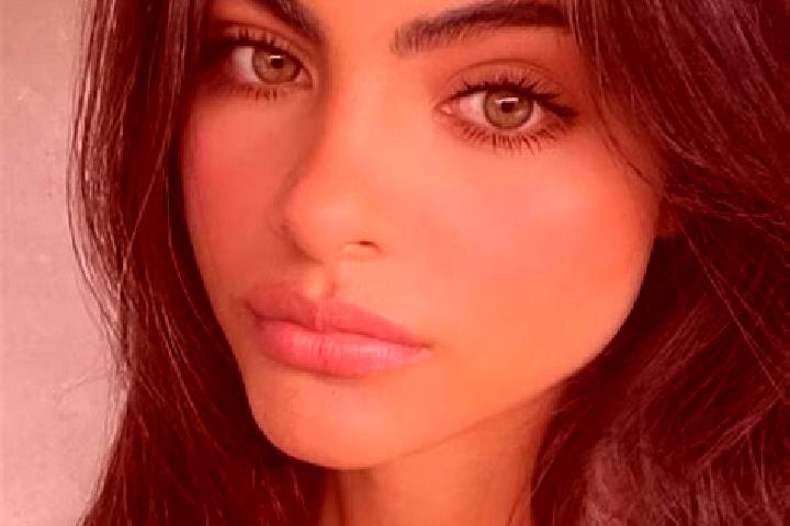 Scarlett, 30, a red dark-eyed indian companion based in Birchville. Offering Erotic Massage, 69, Couples. Available for incall and outcall, day and evening d...