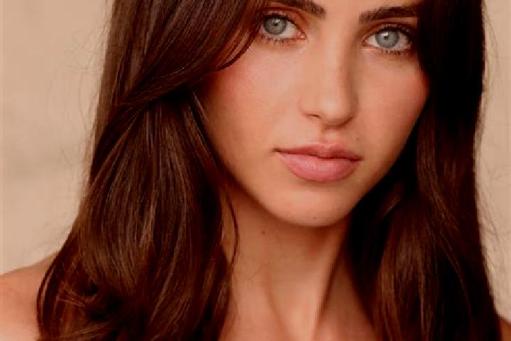 Scarlett, 30, a red dark-eyed latina companion based in Parod. Offering GFE, A-Level, Couples, BDSM. Available for incall and outcall, overnight bookings ava...