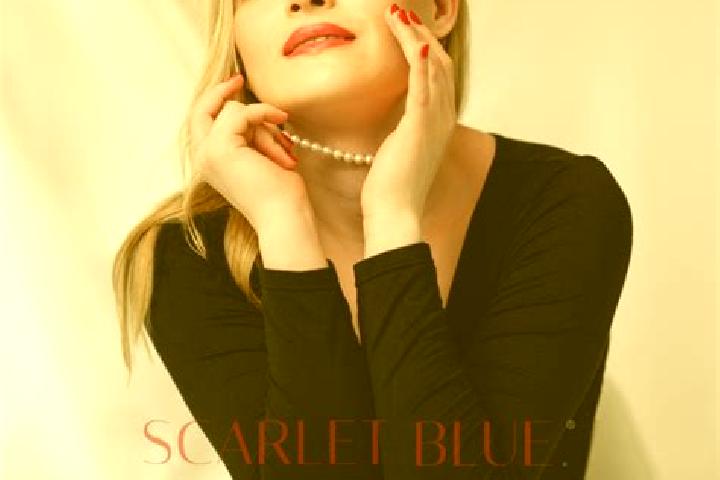 Scarlett, 30, a red green-eyed european companion based in Le Lavandou. Offering BDSM, Couples, CIM. Available for incall and outcall, day and evening dates.