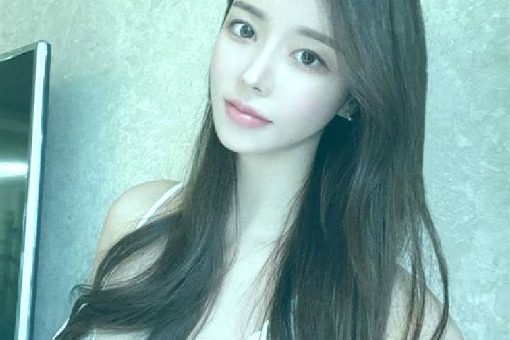 Scarlett, 30 — Escort in Haolaishan, China