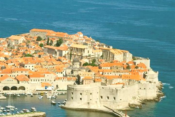 Scarlett, 30 — Escort in Rubesi, Croatia