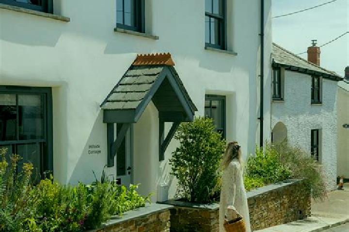 Scarlett, 30 — Escort in Woolfardisworthy, United Kingdom