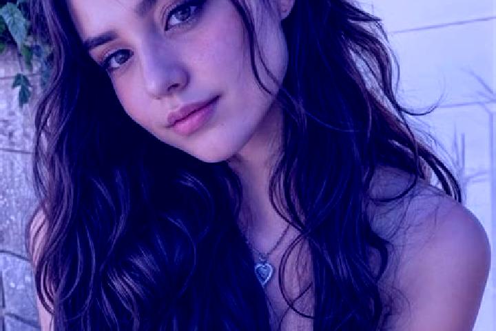 Scarlett, 31, a auburn amber-eyed middle eastern companion based in Azov. Offering Girlfriend Experience, Domination, BDSM. Available for incall and outcall,...