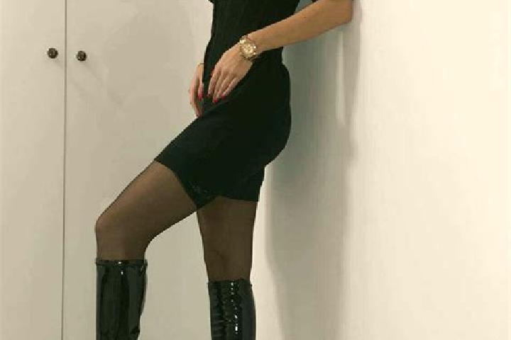 Scarlett, 31, a black grey-eyed caribbean companion based in Garfield. Offering GFE, Party Girl, Domination. Available for incall and outcall, overnight book...