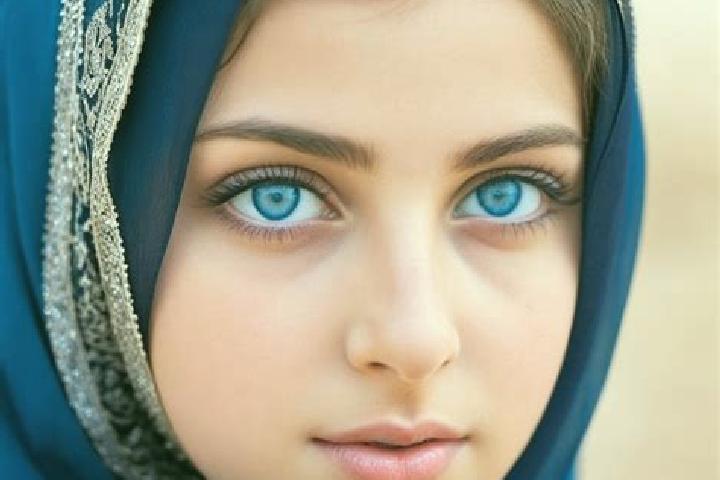 Scarlett, 31, a blonde grey-eyed middle eastern companion based in Colonia Kilometro 88. Offering Dinner Date, Girlfriend Experience, Fetish, Duos. Available...