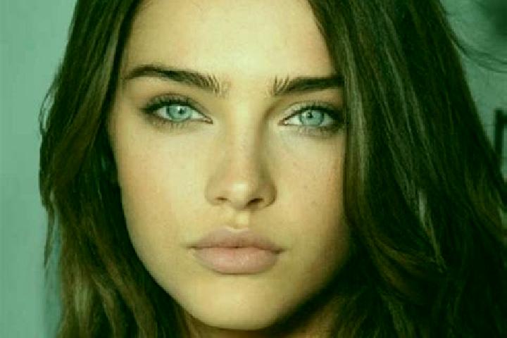 Scarlett, 31, a brunette brown-eyed mediterranean companion based in Sidomulyo. Offering Girlfriend Experience, Party Girl, A-Level, Fetish, CIM. Available f...