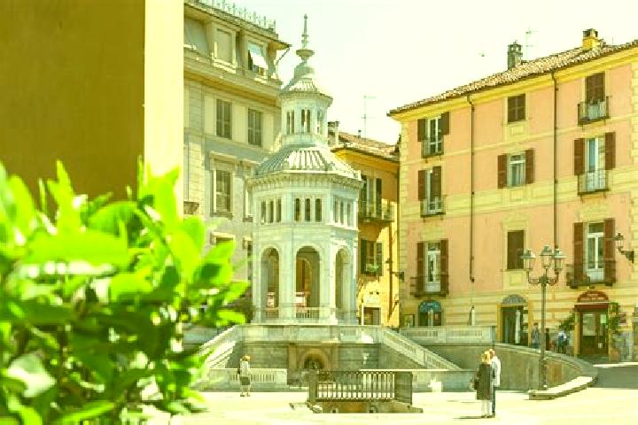 Scarlett, 31 — Escort in Brescello, Italy
