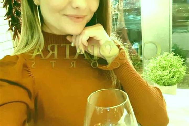 Scarlett, 32, a auburn amber-eyed mediterranean companion based in Boscochiaro. Offering OWO, Party Girl, Couples. Available for incall and outcall, overnigh...