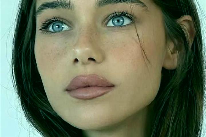 Scarlett, 32, a brunette brown-eyed european companion based in Yaese. Offering Massage, Overnight, Deep French Kissing. Available for incall and outcall, da...