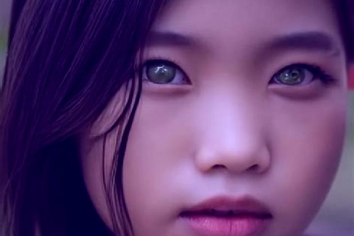 Scarlett, 32, a brunette green-eyed asian companion based in Nantong. Offering Dinner Date, Tantra, Duos. Available for incall and outcall, day and evening d...