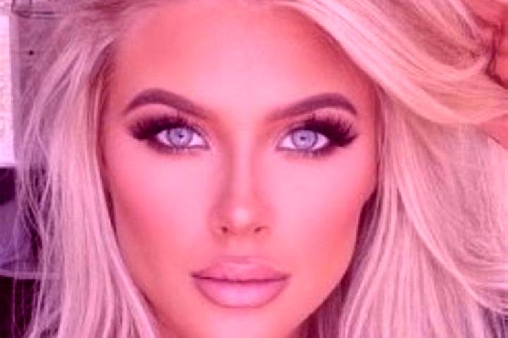 Scarlett, 32, a platinum blonde green-eyed middle eastern companion based in Ouompleupleu. Offering 69, Striptease, Dinner Date, Deep French Kissing, Overnig...