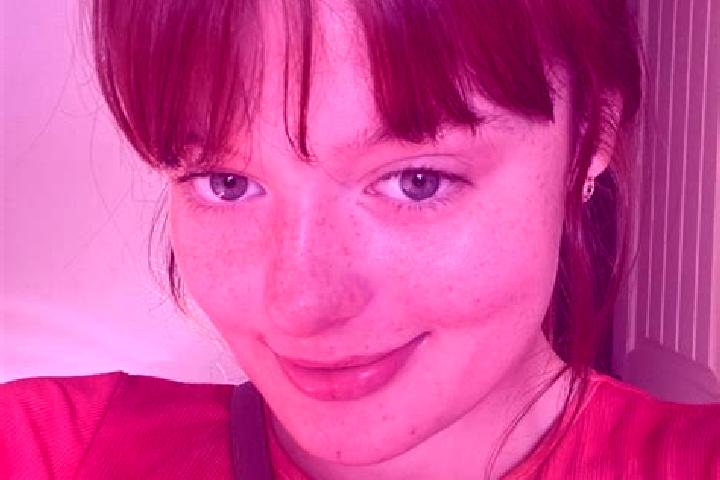 Scarlett, 32, a red brown-eyed indian companion based in Yolalti. Offering Deep French Kissing, Dinner Date, Domination. Available for incall and outcall, ov...