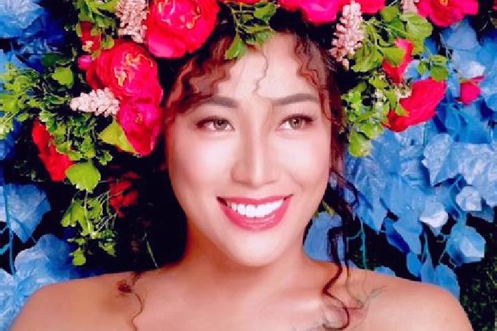 Scarlett, 32 — Escort in Bilar, Philippines