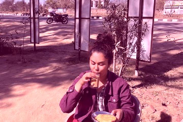 Scarlett, 32 — Escort in Firozpur Jhirka, India