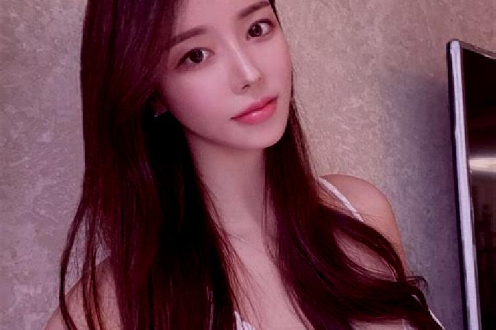Scarlett, 32 — Escort in Kangshan, China
