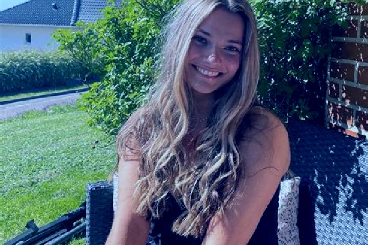 Scarlett, 32 — Escort in Neder Holluf, Denmark