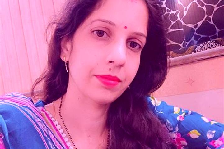 Scarlett, 32 — Escort in Obra, India
