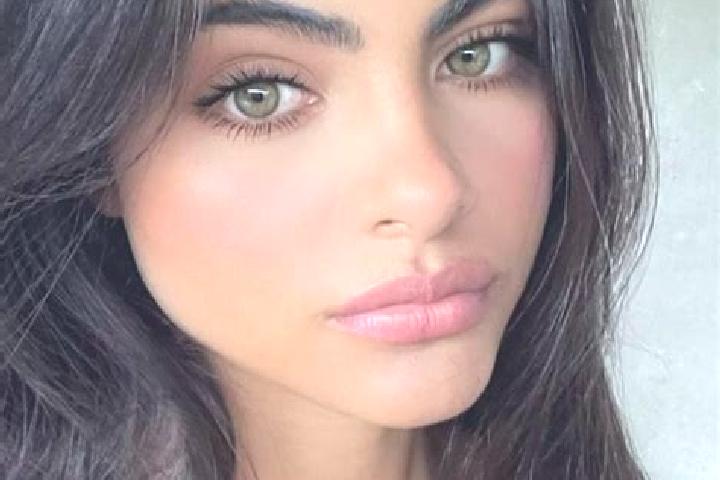 Scarlett, 33, a brunette green-eyed middle eastern companion based in Valcourt. Offering Prostate Massage, Girlfriend Experience, Tantra, GFE, CIM. Available...