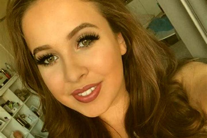 Scarlett, 33, a brunette grey-eyed mediterranean companion based in Pul-e Sangi. Offering GFE, Dinner Date, Prostate Massage. Available for incall and outcal...