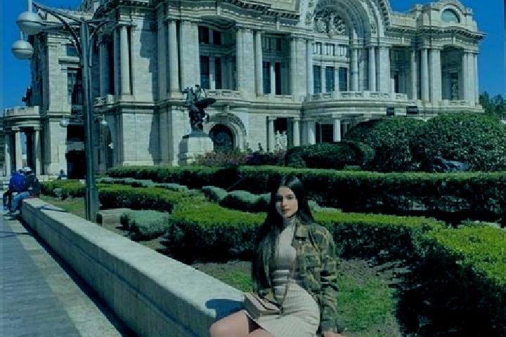 Scarlett, 33 — Escort in Huecorio, Mexico