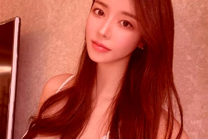 Scarlett, 33 — Escort in Niutang, China