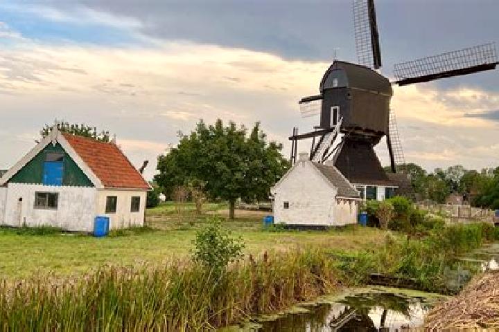 Scarlett, 34 — Escort in Hellouw, Netherlands