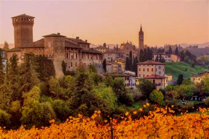 Scarlett, 34 — Escort in Levizzano Rangone, Italy