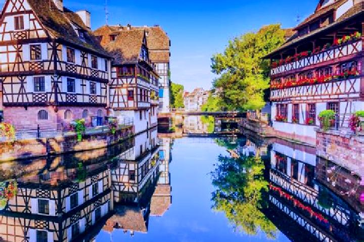 Scarlett, 34 — Escort in Riaille, France