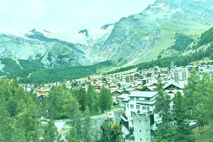 Scarlett, 34 — Escort in Saas-Grund, Switzerland