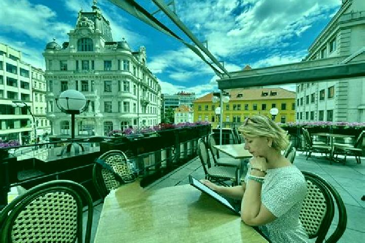 Scarlett, 34 — Escort in Strekov, Slovakia