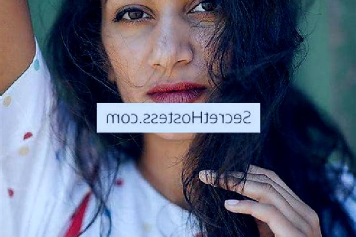 Scarlett, 35, a black amber-eyed indian companion based in Lancy. Offering 69, Duos, Dinner Date. Available for incall and outcall, day and evening dates.