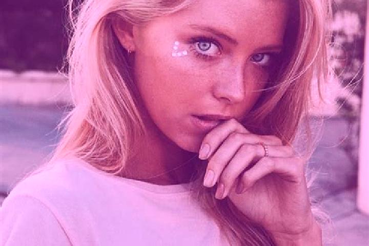 Scarlett, 35, a blonde blue-eyed caucasian companion based in Brzyska. Offering Duos, Couples, Prostate Massage, Tantra, Massage. Available for incall and ou...