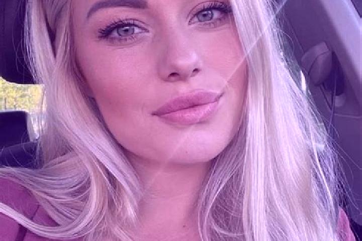 Scarlett, 35, a blonde hazel-eyed middle eastern companion based in Garcina. Offering Fetish, Domination, Travel Companion, Massage, CIM. Available for incal...