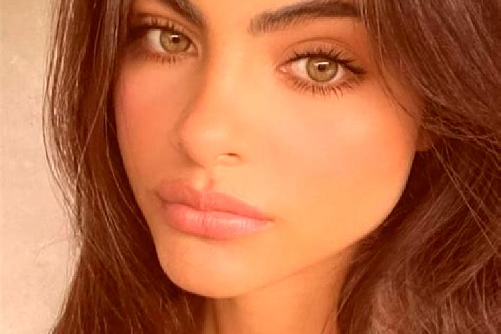 Scarlett, 35, a brunette green-eyed middle eastern companion based in AL-khasha upper. Offering BDSM, Roleplay, 69. Available for incall and outcall, day and...