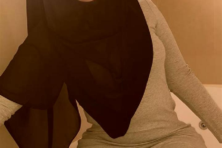 Scarlett, 35 — Escort in Ahwar, Yemen