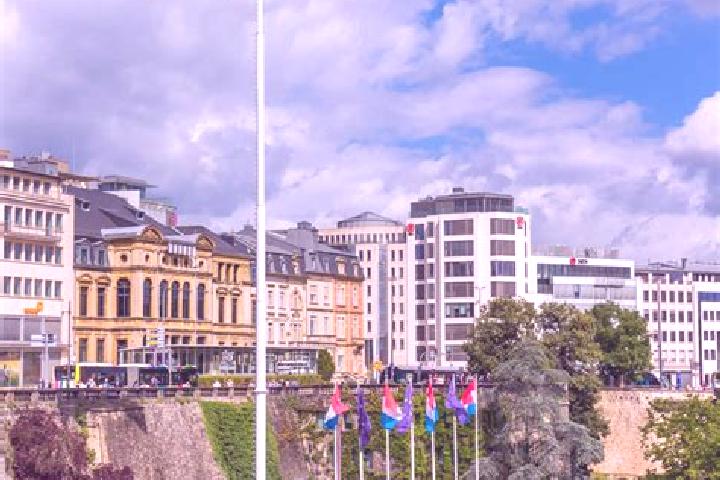 Scarlett, 35 — Escort in Clausen, Luxembourg