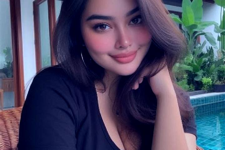 Scarlett, 35 — Escort in Kidulsawah, Indonesia