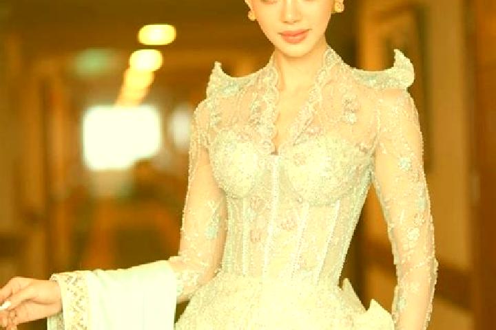 Scarlett, 35 — Escort in Myenigon, Myanmar