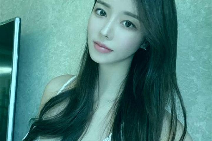 Scarlett, 35 — Escort in Xubao, China