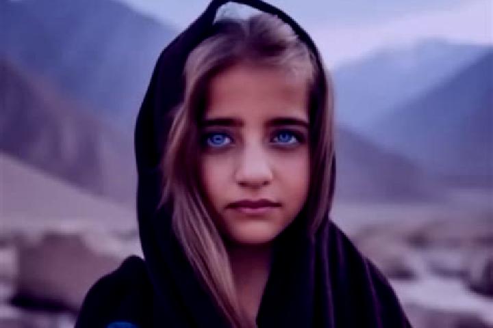 Scarlett, 36, a blonde grey-eyed middle eastern companion based in Tepenixtlahuaca. Offering 69, OWO, Girlfriend Experience. Available for incall and outcall...