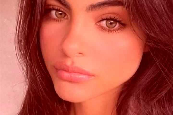 Scarlett, 36, a brunette dark-eyed middle eastern companion based in Kadja-Gnanzoukro. Offering Overnight, Girlfriend Experience, CIM, BDSM. Available for in...