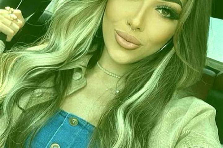 Scarlett, 36, a dark blonde brown-eyed european companion based in Baokou. Offering Massage, OWO, Erotic Massage, Duos, Striptease. Available for incall and ...