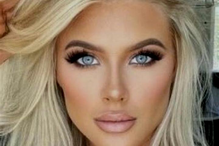 Scarlett, 36, a platinum blonde brown-eyed caucasian companion based in San Alejo el Progreso. Offering A-Level, GFE, Striptease, Domination. Available for i...