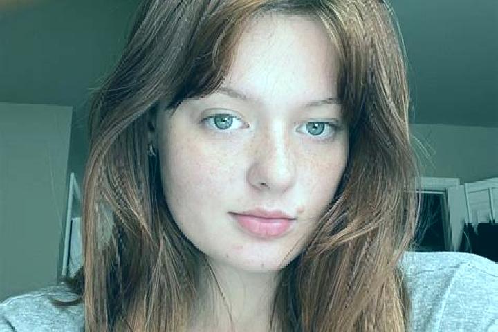 Scarlett, 36, a red grey-eyed mediterranean companion based in Mpungamhlophe. Offering BDSM, 69, Deep French Kissing, Tantra. Available for incall and outcal...