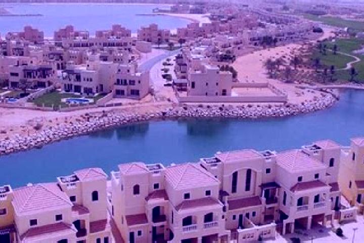 Scarlett, 36 — Escort in Al Hamra , Syria