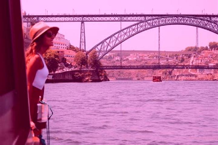 Scarlett, 36 — Escort in Barco, Portugal