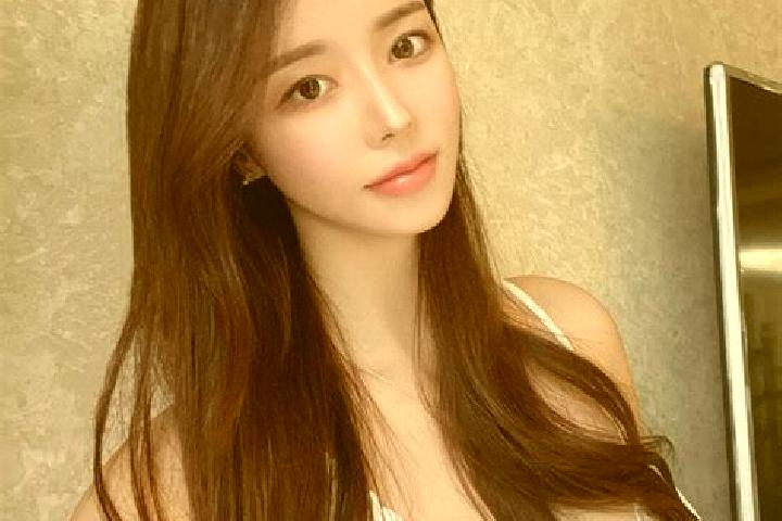 Scarlett, 36 — Escort in Biruxong, China