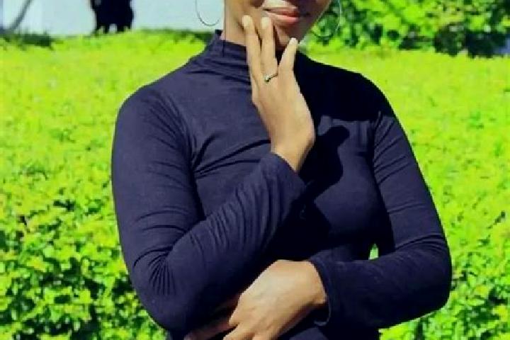 Scarlett, 36 — Escort in Chadibe, Botswana
